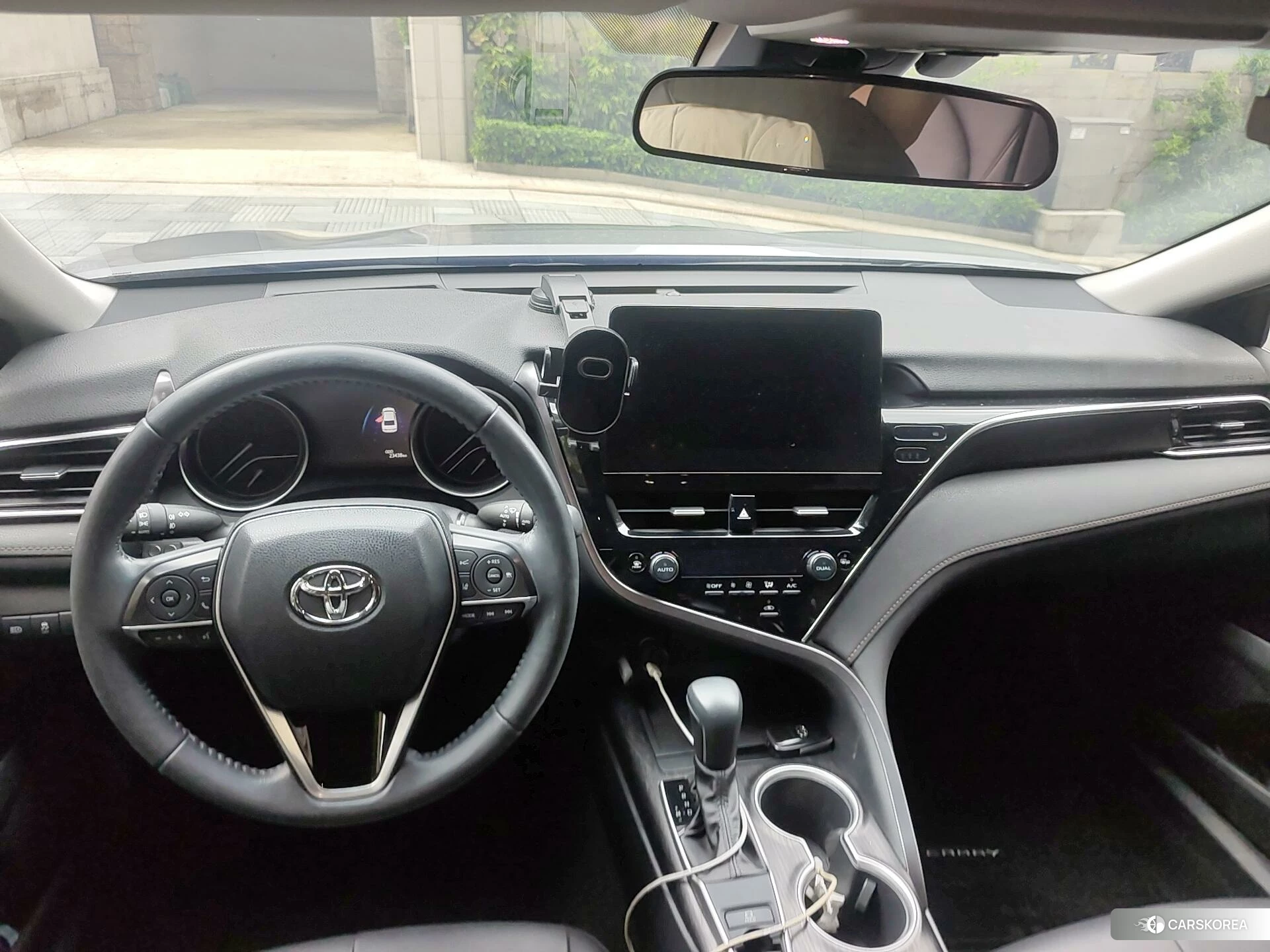 Toyota Camry 2023 Серебристо-серый из Китая, фото 4
