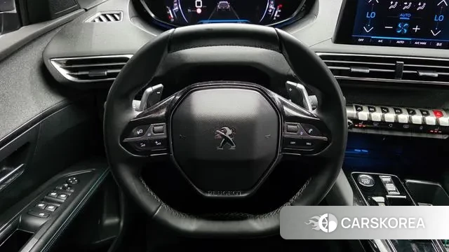 Peugeot 5008 second generation 2024 Белый из Кореи, фото 4