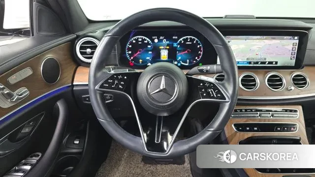 Mercedes-Benz E-Class W213 2021 Белый из Кореи, фото 4