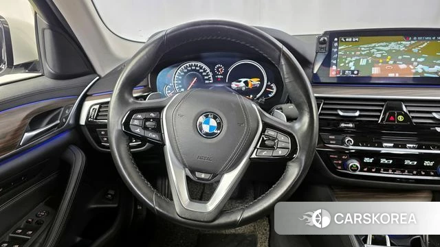 BMW 5 Series (G30) 2018 Белый из Кореи, фото 4
