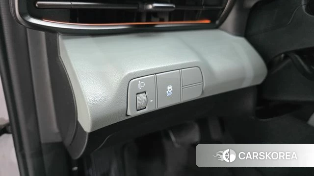 Hyundai The New Avante (CN7) 2023 Серебристо-серый из Кореи, фото 4