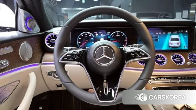 Mercedes-Benz E-Class W213 2023 Белый из Кореи, фото 4