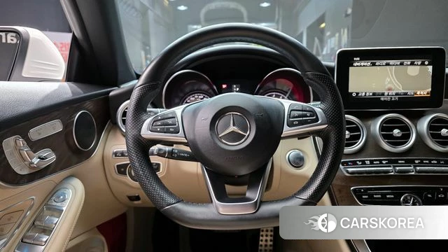 Mercedes-Benz C-Class W205 2018 Белый из Кореи, фото 4