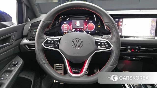 Volkswagen Golf 8th Generation 2024 Синий из Кореи, фото 4