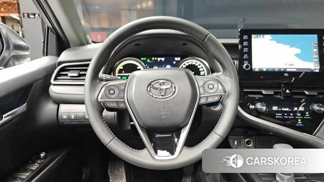 Toyota Camry (XV70) 2024 Серебристо-серый из Кореи, фото 4