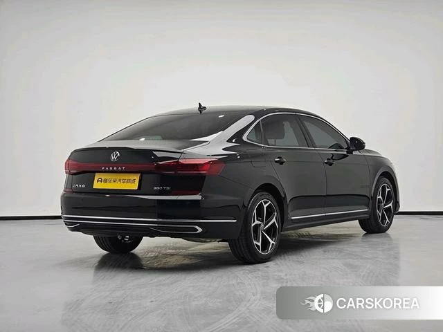 Volkswagen Passat 2025 Черный из Китая, фото 4