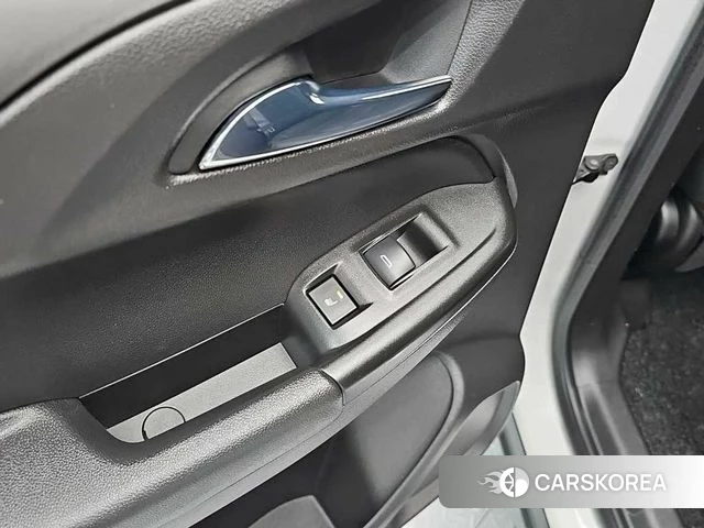 Chevrolet (GM Daewoo) Trailblazer 2021 Белый из Кореи, фото 4