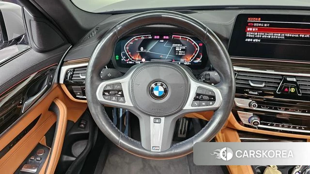 BMW 5 Series (G30) 2022 Серебристо-серый из Кореи, фото 4