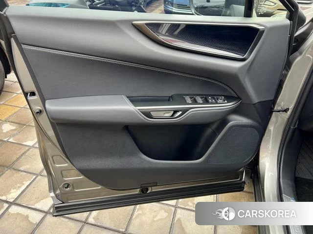 Lexus NX PHEV 2024 Серебристо-серый из Китая, фото 4
