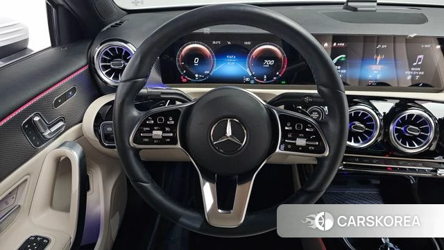 Mercedes-Benz A-Class W177 2021 Белый из Кореи, фото 4
