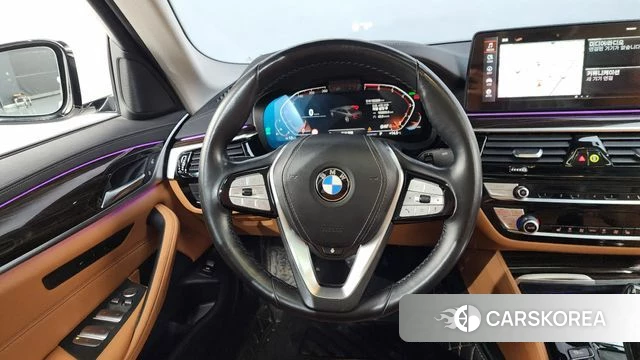 BMW 5 Series (G30) 2021 Белый из Кореи, фото 4