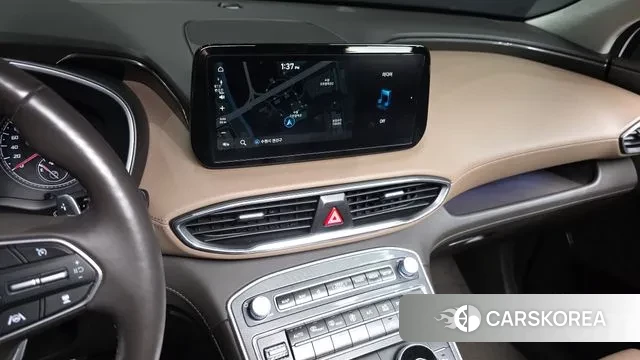 Hyundai The New Santa Fe 2023 Белый из Кореи, фото 4