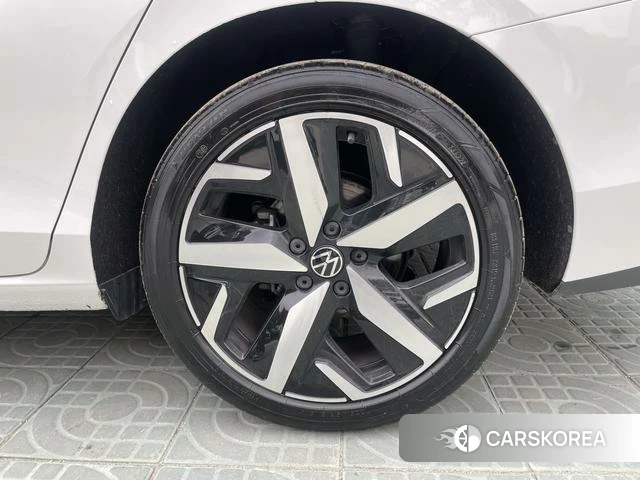 Volkswagen Lingdu 2023 Белый из Китая, фото 4