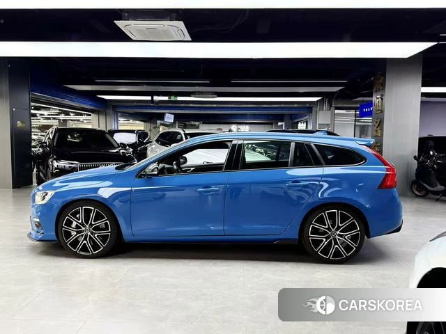 Volvo V60 2019 Синий из Китая, фото 4