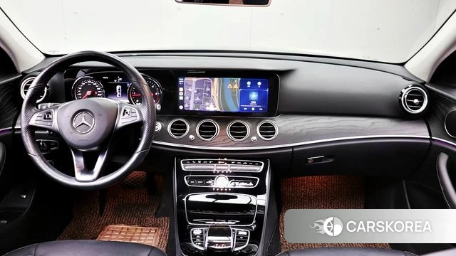 Mercedes-Benz E-Class W213 2018 Серый из Кореи, фото 4