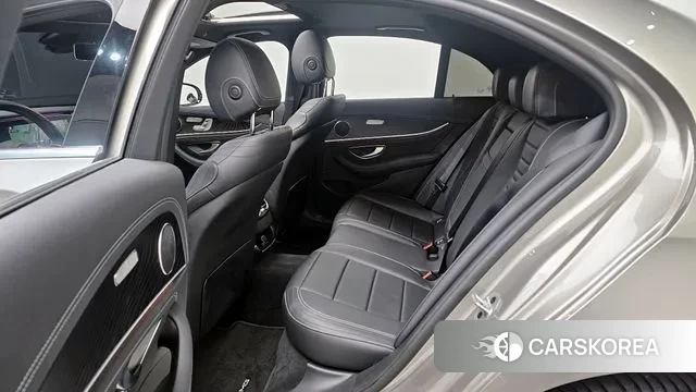 Mercedes-Benz E-Class W213 2021 Песочный из Кореи, фото 4