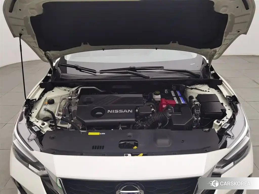 Nissan Sylphy 2022 Белый из Китая, фото 4