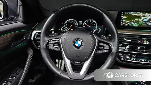 BMW 5 Series (G30) 2018 Цвет галактики из Кореи, фото 4