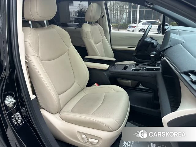 Toyota Saina 2023 Черный из Китая, фото 4