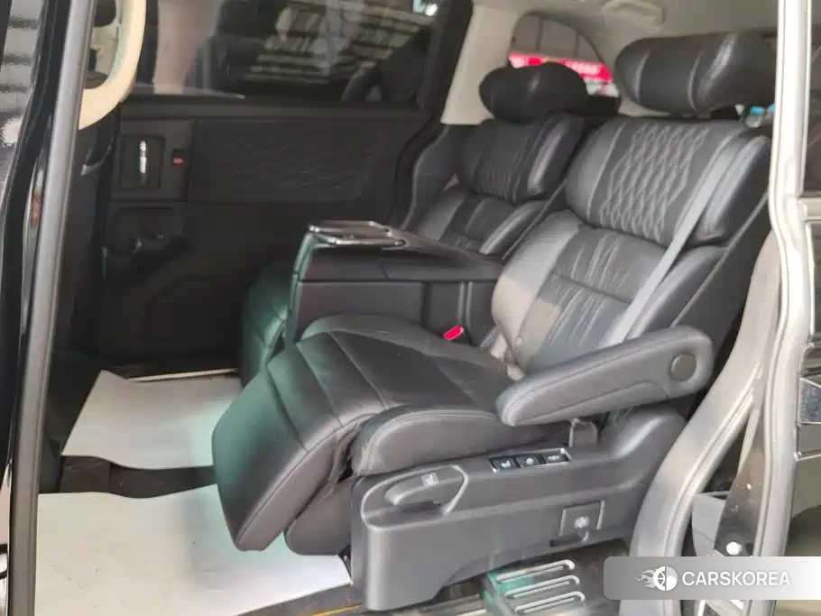 Honda Elysion 2023 Черный из Китая, фото 4