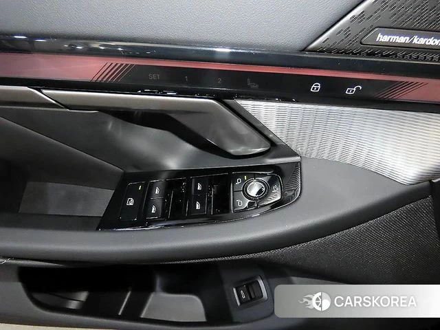 BMW 5 Series (G60) 2026 Черный из Кореи, фото 4