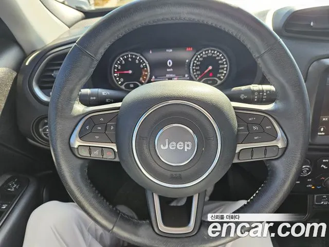 Jeep Renegade id 2398623 из Кореи 4