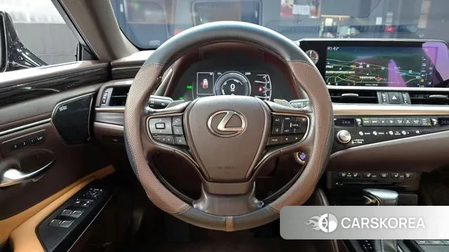 Lexus ES300h 7th generation 2020 Черный из Кореи, фото 4