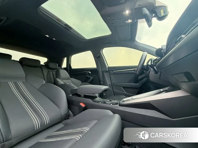 Audi A3 2023 Белый из Китая, фото 4