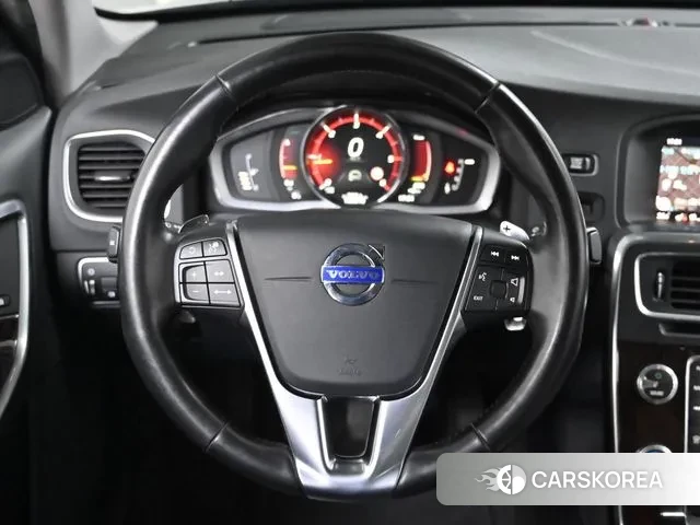 Volvo S60 2018 Белый из Кореи, фото 4