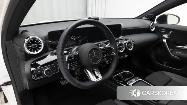 Mercedes-Benz A-Class W177 2025 Белый из Кореи, фото 4