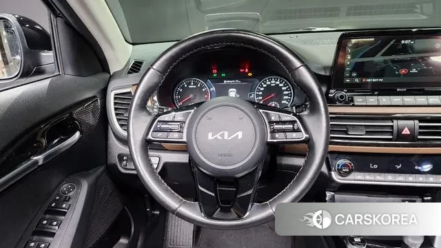 Kia Seltos 2021 Черный из Кореи, фото 4