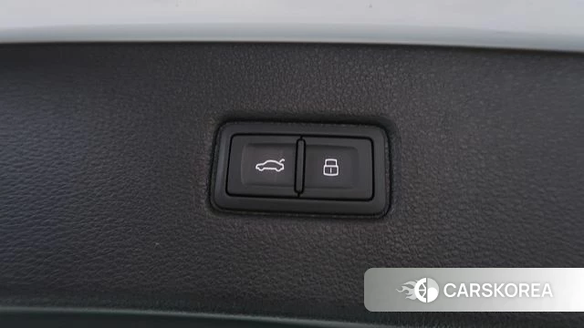 Audi Q7 (4M) 2021 Белый из Кореи, фото 4