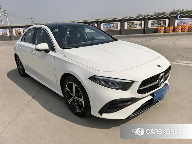 Mercedes-Benz Class A 2024 Белый из Китая, фото 4