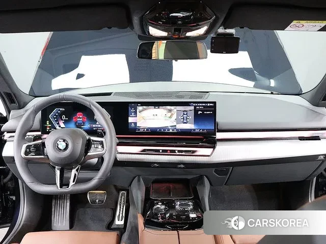 BMW 5 Series (G60) 2025 Черный из Кореи, фото 4