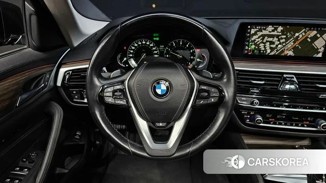 BMW 5 Series (G30) 2019 Черный из Кореи, фото 4