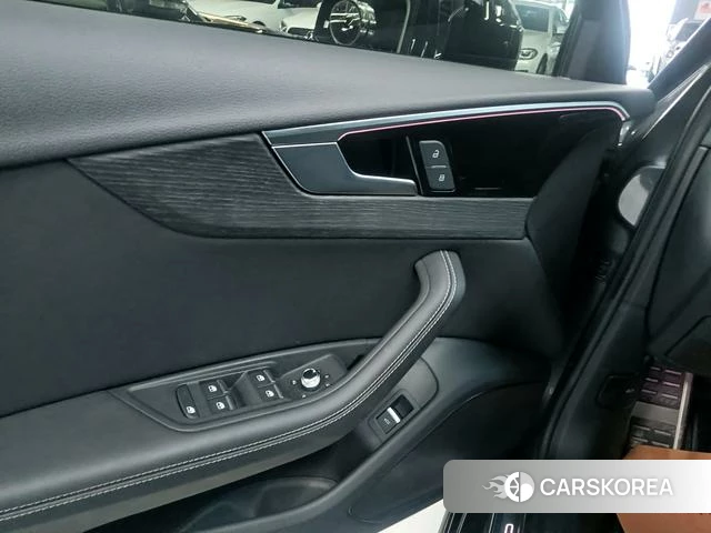 Audi A4L 2023 Темно-серый из Китая, фото 4