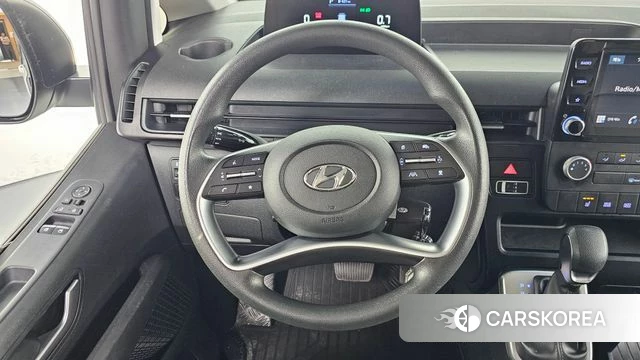 Hyundai Staria 2023 Белый из Кореи, фото 4