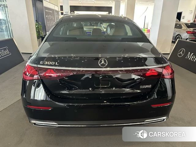 Mercedes-Benz E-class 2024 Черный из Китая, фото 4