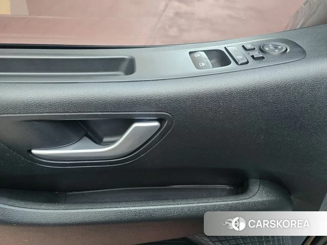 Hyundai Staria 2024 Черный из Кореи, фото 4