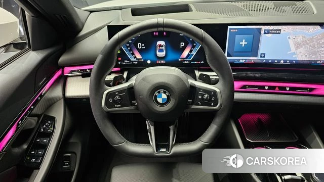 BMW 5 Series (G60) 2025 Белый из Кореи, фото 4