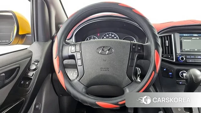 Hyundai The New Grand Starex 2018 Желтый из Кореи, фото 4