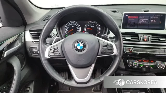 BMW X1 (F48) 2022 Черный из Кореи, фото 4