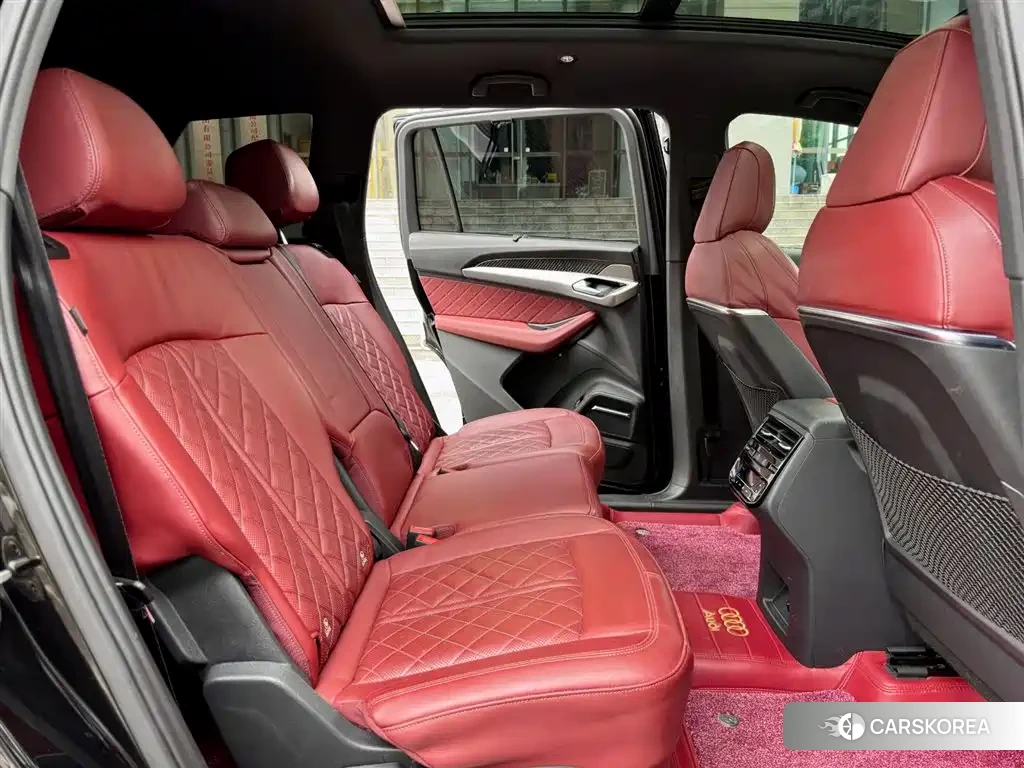 Audi Q6 2024 Черный из Китая, фото 4