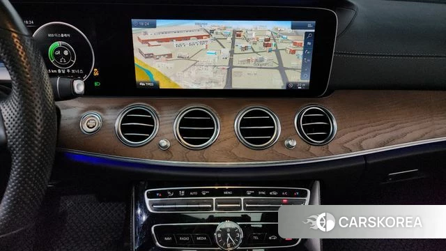 Mercedes-Benz E-Class W213 2018 Черный из Кореи, фото 4