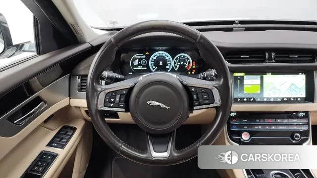 Jaguar XF (X260) 2018 Белый из Кореи, фото 4