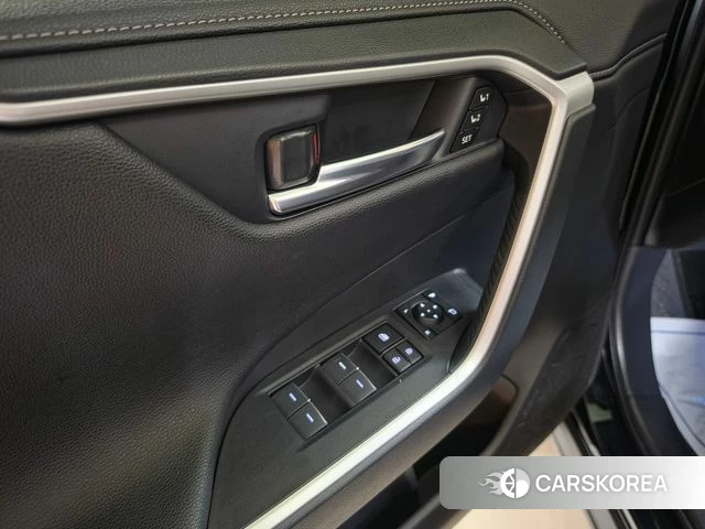Toyota RAV4 5th Generation 2025 Черный из Кореи, фото 4