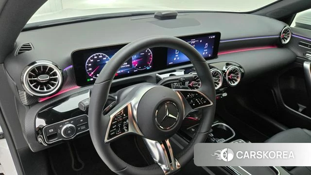 Mercedes-Benz A-Class W177 2025 Белый из Кореи, фото 4