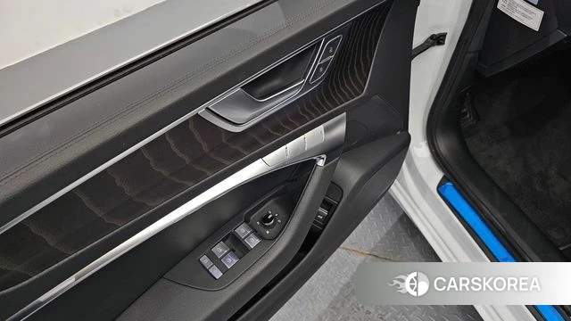 Audi A6 (C8) 2021 Белый из Кореи, фото 4
