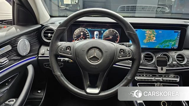 Mercedes-Benz E-Class W213 2018 Белый из Кореи, фото 4
