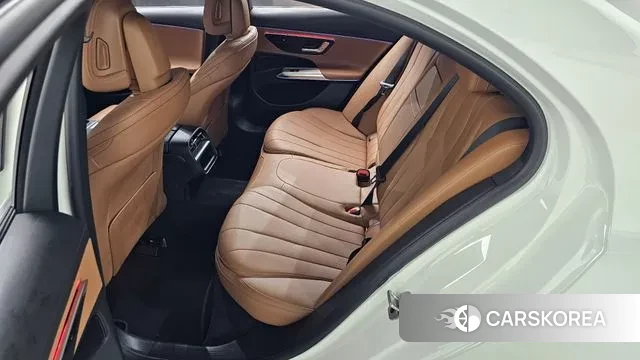 Mercedes-Benz E-Class W214 2025 Белый из Кореи, фото 4